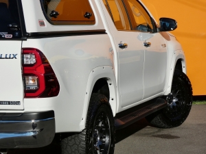 ハイラックスキャンプ　アウトドア　レジャー　４ＷＤ　ＳＵＶ