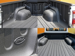 ハイラックスキャンプ　アウトドア　レジャー　４ＷＤ　ＳＵＶ