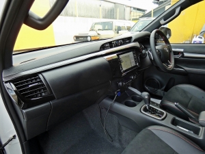 ハイラックスGRスポーツ 新型ハイラックスGR-SPORT