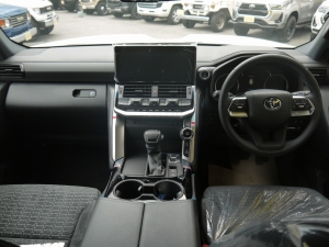 ランドクルーザー３００新型ランクル300　ツインターボ