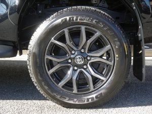 ハイラックスGRスポーツ 新型ハイラックスGR-SPORT