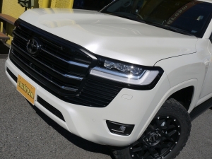 ランドクルーザー３００新型ランクル300　ツインターボ