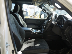 ランドクルーザー３００新型ランクル300　ツインターボ
