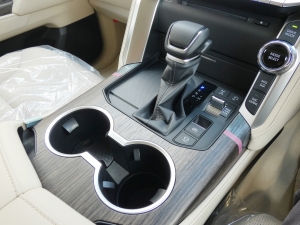 ランドクルーザー３００新型ランクル300　ZX　ディーゼルツインターボ