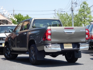 ハイラックス新車ハイラックス　オキサイドブロンズメタリック