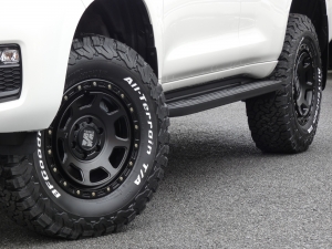 ランクルプラド特別仕様車　マットブラックエディション