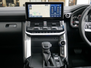 ランドクルーザー３００新型ランクル300　ツインターボ