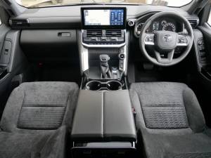 ランクル３００新型ランクル300　ツインターボ