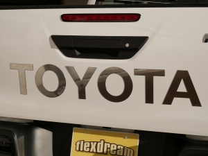 ハイラックス一部改良モデル 新型ハイラックスGR-SPORT