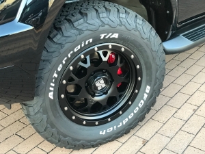 ハイラックスGRスポーツ 新型ハイラックスGR-SPORT