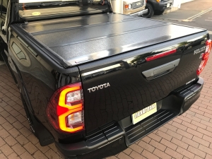 ハイラックスGRスポーツ 新型ハイラックスGR-SPORT