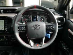 ハイラックスGRスポーツ 新型ハイラックスGR-SPORT