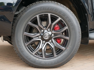 ハイラックスGRスポーツ 新型ハイラックスGR-SPORT