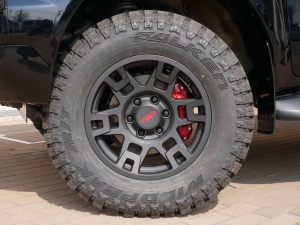ハイラックスGRスポーツ 新型ハイラックスGR-SPORT