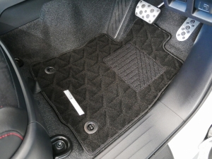 ハイラックスGRスポーツ 一部改良 新型ハイラックス