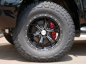 ハイラックス新型ハイラックス　GR-SPORT