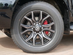 ハイラックスGRスポーツ 新型ハイラックスGR-SPORT