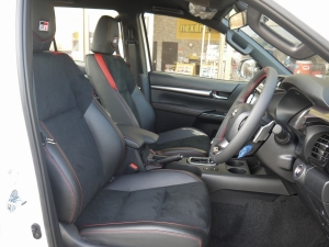 ハイラックス新車コンプリートトラック　SUV
