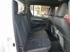 ハイラックス新車コンプリートトラック　SUV