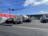 東北道岩槻I.Cより２ｋｍの国道１６号線沿いです。釣具屋キャスティングさんとバッティングセンターの間です。すぐ近くには岩城址公園やUNIQLOさんもありますので、「ついで」のご来店も大歓迎ですよ～～♪♪