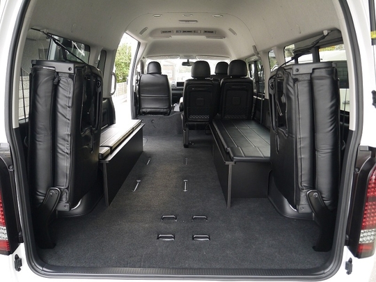 ハイエースワゴン新車コンプリート10人乗り スパロン ベッド