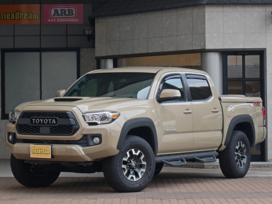 タコマ　４WD