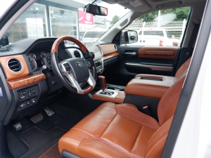 タンドラ1794ED　4WD　リフトアップ