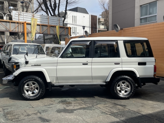 ランクル70ノーマル車 純正ボディカラー カスタムカー