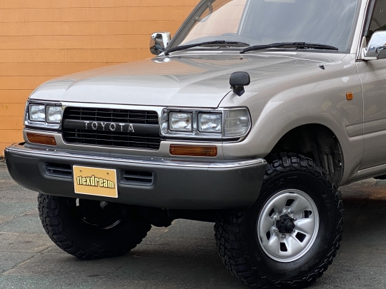 入庫情報！ランドクルーザー80 VX-LTD 角目 茶内装 ベージュ