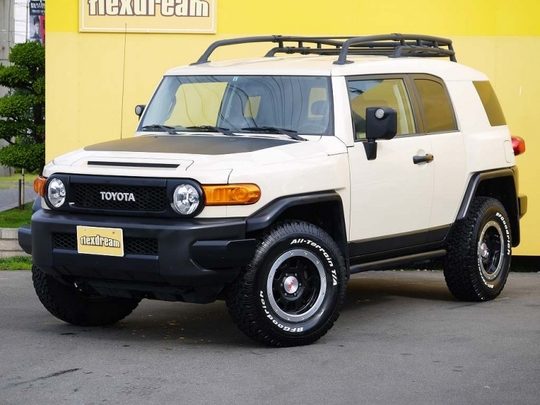 FJクルーザー 白グリル トレイルチーム風 トヨタ USトヨタ 純正品 TOYOTA FJクルーザー 日本仕様 全年式