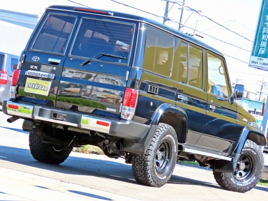 TOYOTA グリル ブラック 70 HZJ77HV.PZJ70.77 楽天市場】【送料無料】 ランドクルーザー 70系 HZJ75 PZJ77HV