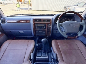 ランクルプラド95系キャンプ　アウトドア　レジャー　４ＷＤ　ＳＵＶ