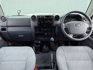 ランクル７０キャンプ　アウトドア　レジャー　４ＷＤ　ＳＵＶ