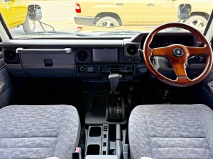 ランクル７０キャンプ　アウトドア　レジャー　４ＷＤ　ＳＵＶ