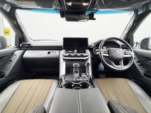 ランクル３００キャンプ　アウトドア　レジャー　４ＷＤ　ＳＵＶ