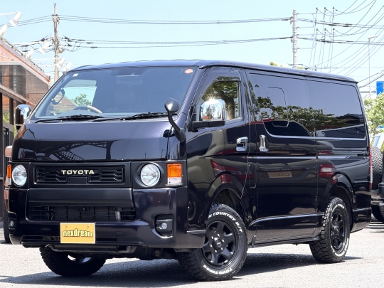 ハイエースＶアウトドア　キャンプ　車中泊　バンライフ　4WD　ベッド　キャンピングカー