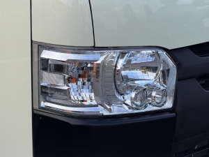 ハイエースＶキャンプ　アウトドア　レジャー　４ＷＤ　ＳＵＶ