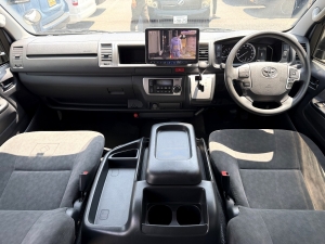 ハイエースＷキャンプ　アウトドア　レジャー　2ＷＤ　ＳＵＶ