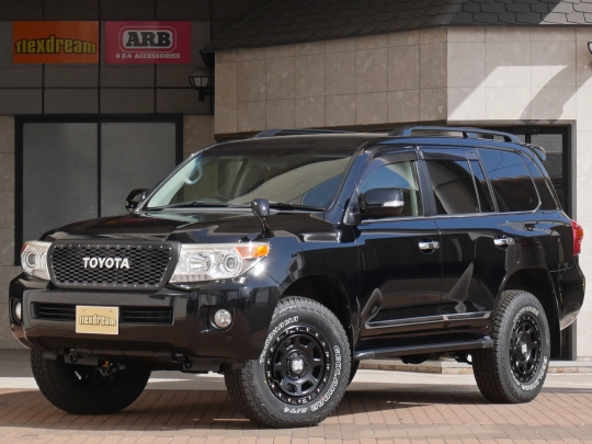 ランクル２００リフトアップ　TOYOTAロゴグリル