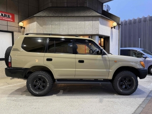 ランクルプラド95系低走行　丸目フェイス　リフトアップ